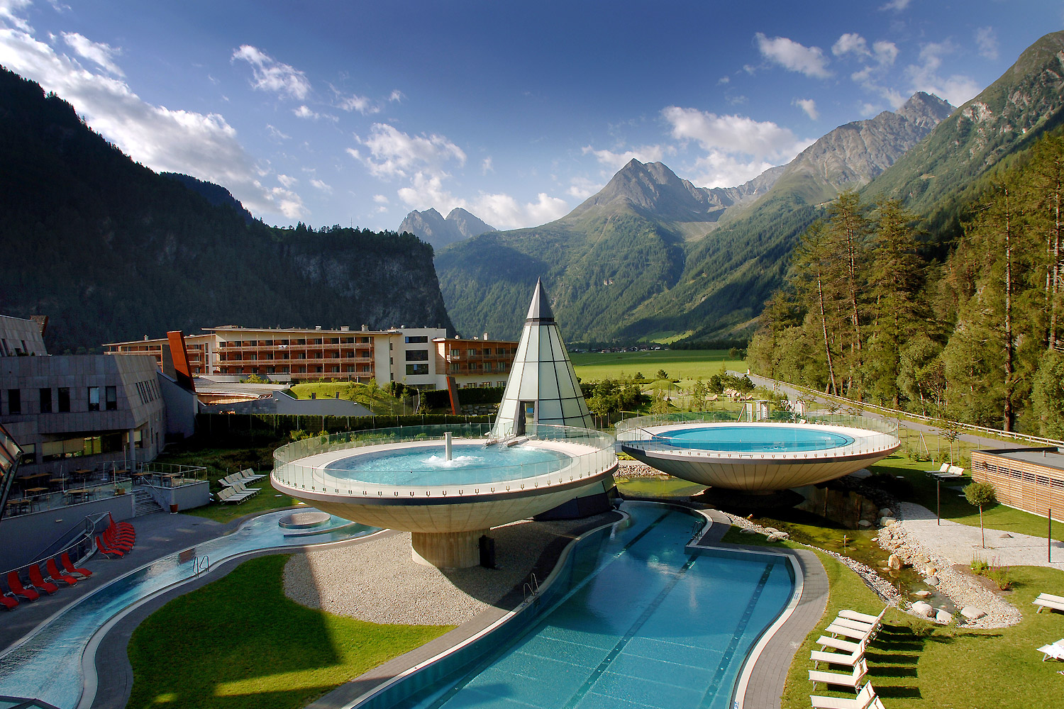 Hotel AQUA DOME 